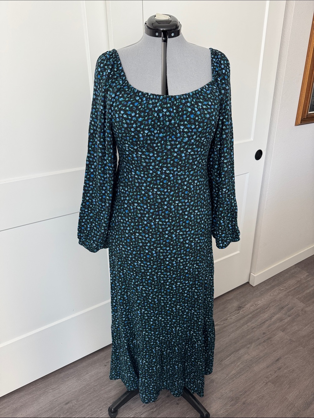 Long Sleeve Floral Maxi Dress in Dark Teal